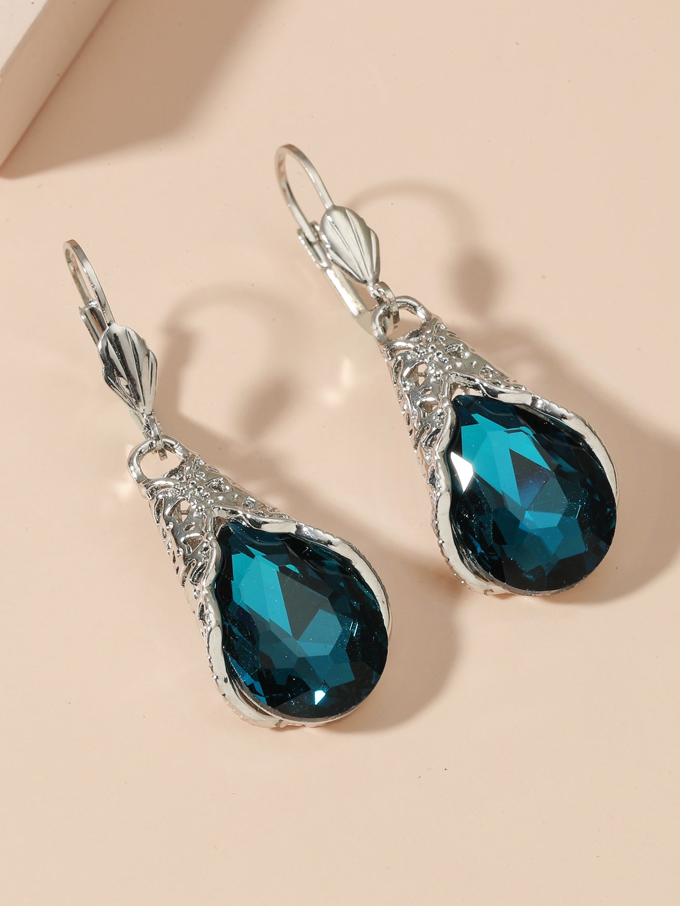 Retro Water Drop Earrings